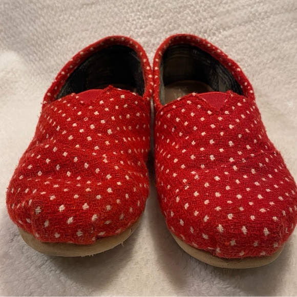 Toms Red and white polka dot flats - Picture 2 of 7